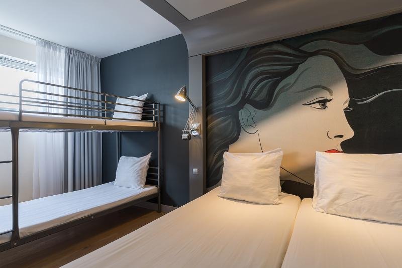 Фото Leonardo Hotel Almere City Center