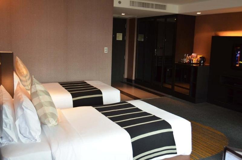 Фото Golden Tulip Mandison Suites