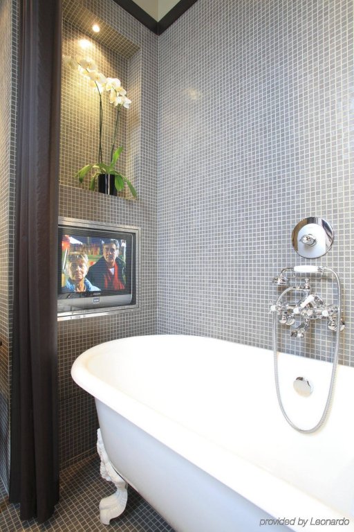 Фото Pavillon de La Reine