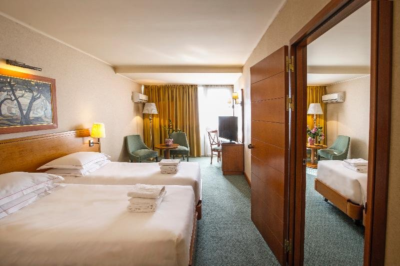 Фото President Hotel