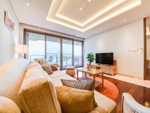 Фото Ishigaki Resort Hotel