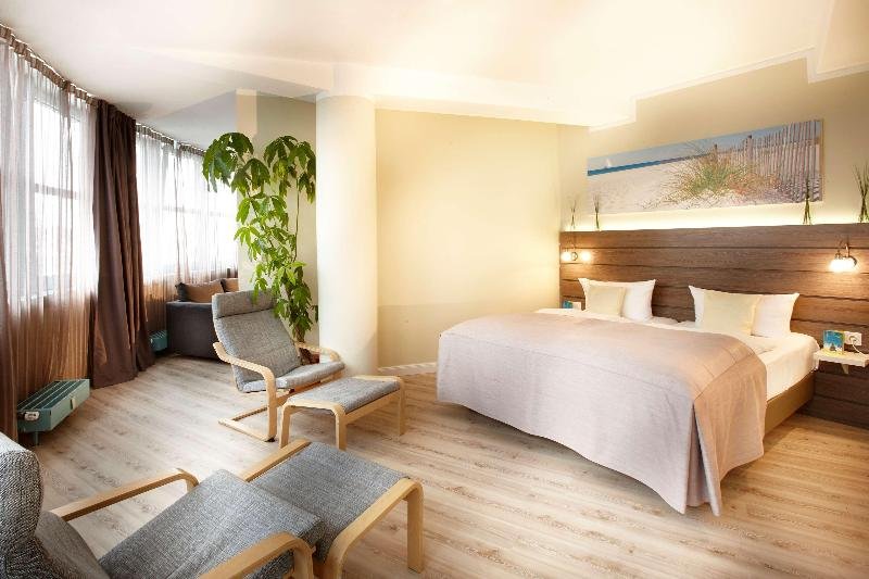 Фото Hotel Kiel by Golden Tulip