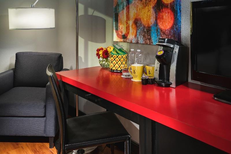 Фото Staypineapple, Hotel Five, Downtown Seattle