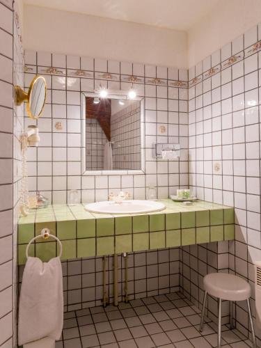 Фото Hostellerie de la Pommeraie by Popinns