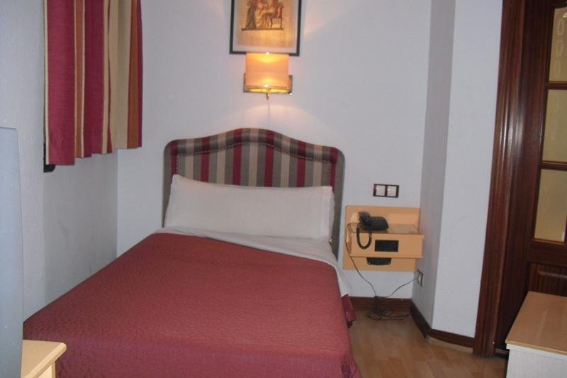 Фото Tibur Hotel