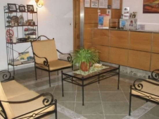 Фото Hostal Ivor y Hostal Mayrit