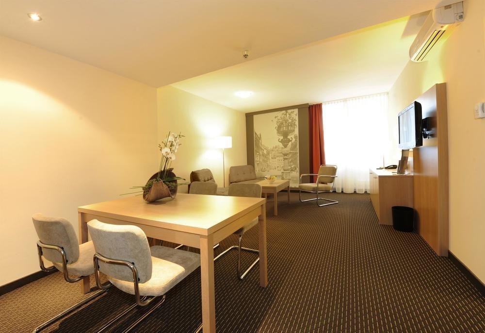 Фото Best Western Premier Central Leonhard