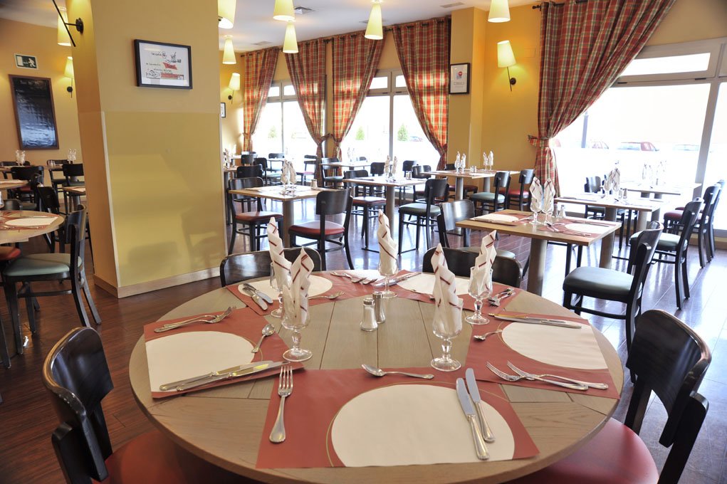 Фото Hotel Campanile Madrid - Alcalá de Henares