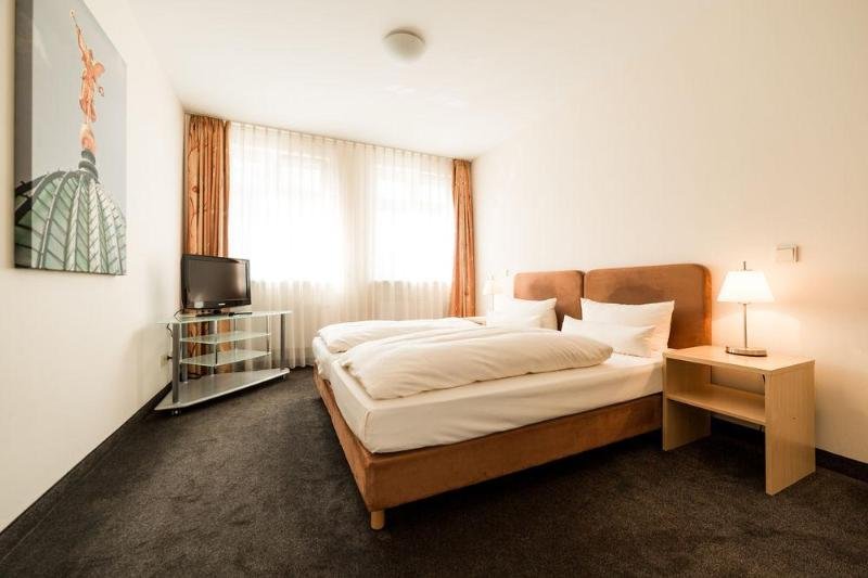 Фото Aparthotel Neumarkt