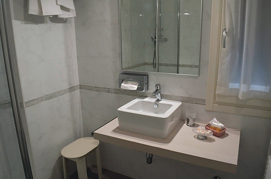 Фото Hotel Holiday