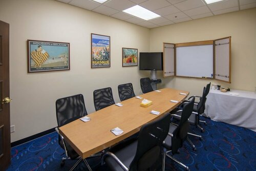 Гостиница Ramada by Wyndham Cedar Rapids South в Сидар-Рапидс