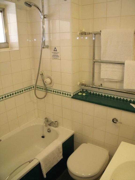 Фото Rivenhall Hotel