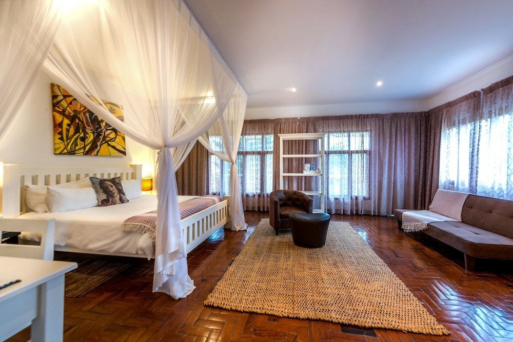 Фото Sommerschield Guest House & Restaurant