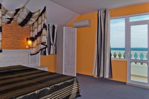 Фото Paros Hotel Pomirie Bulgaria