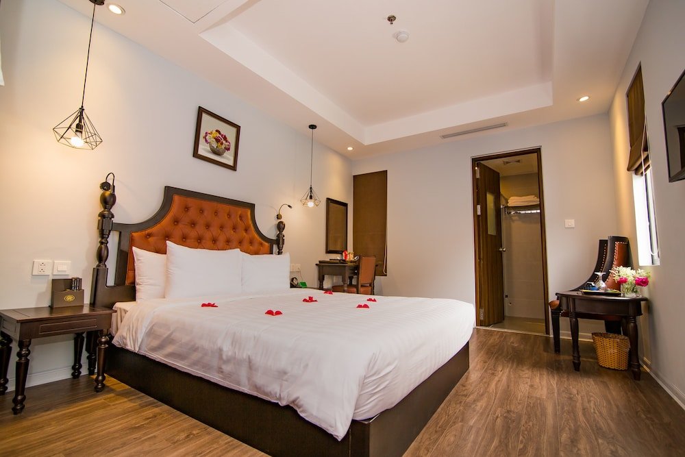 Фото Shining Boutique Hotel and SPA