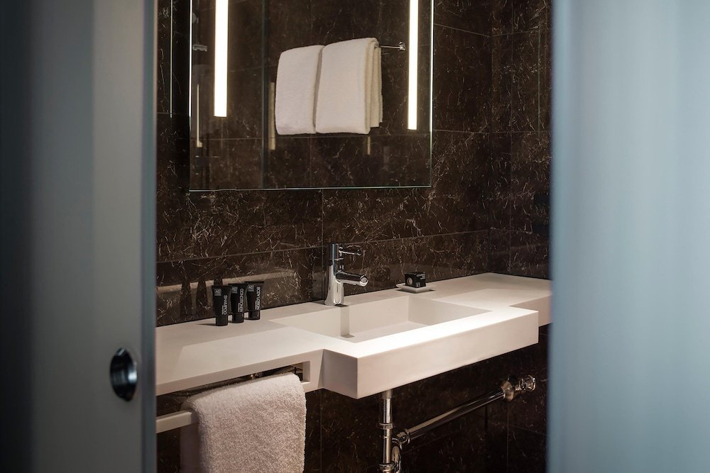 Фото Ac Hotel by Marriott Scottsdale North