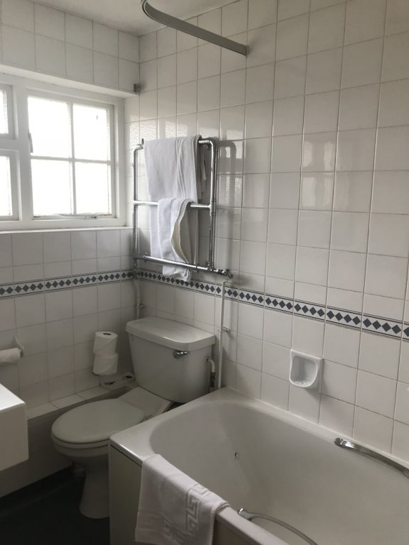 Фото Rivenhall Hotel