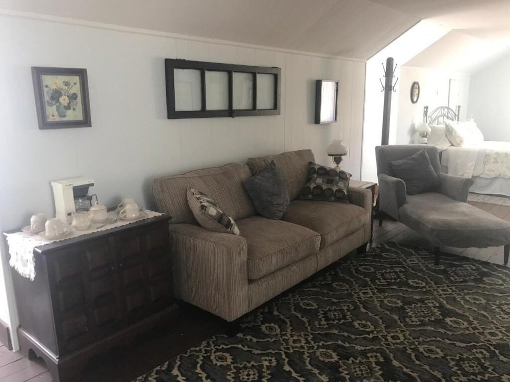 Фото Riverboat Bed & Breakfast