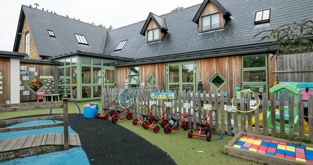 Kindergarten, nursery Busy Bees Cheam Park, Sutton, London, photo