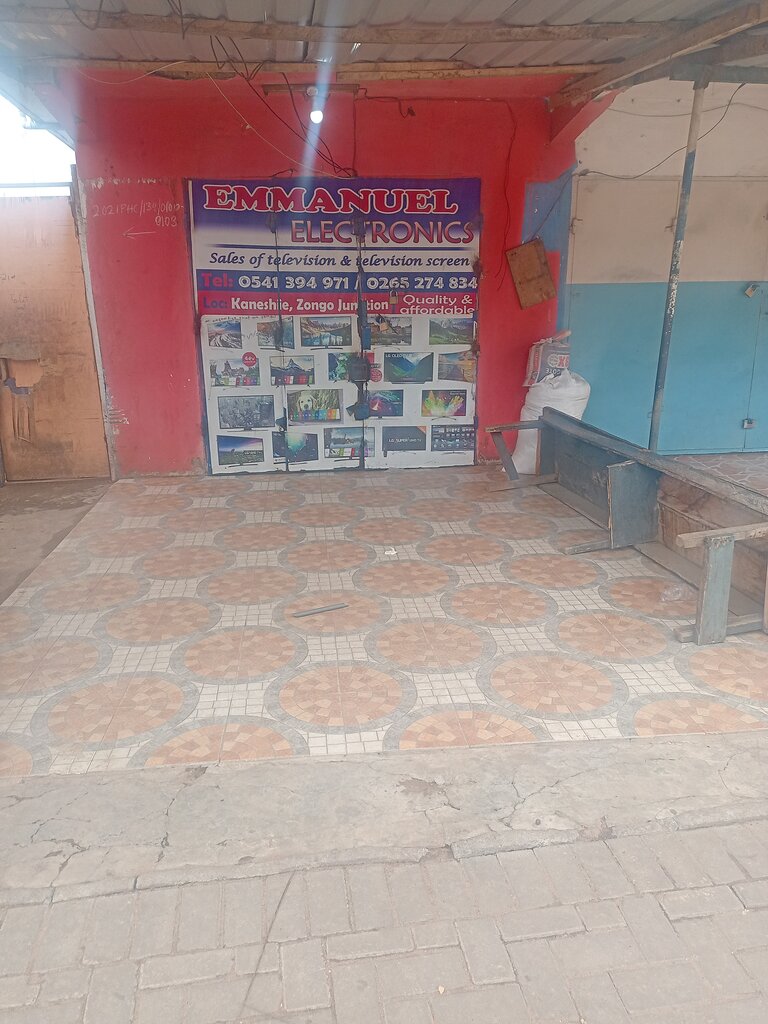 Electronic devices and components Emmanuel electronics, Accra, photo