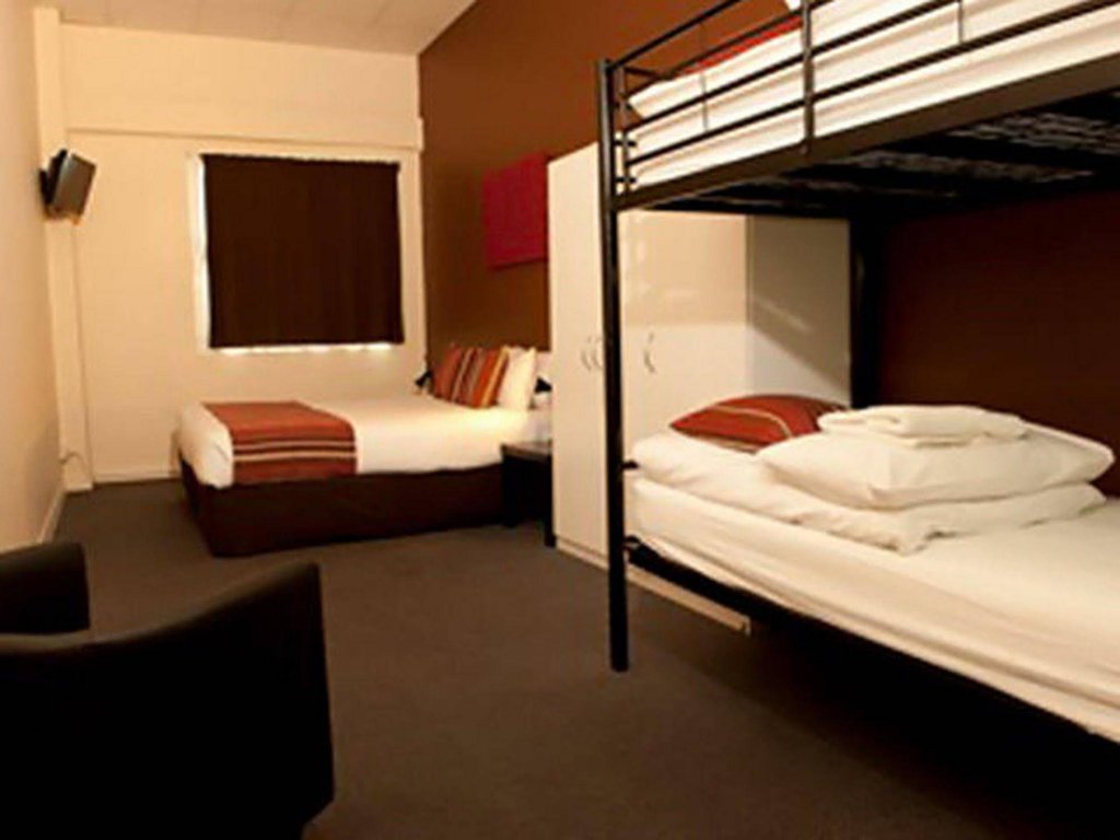 Фото Urban Central Accommodation - Hostel