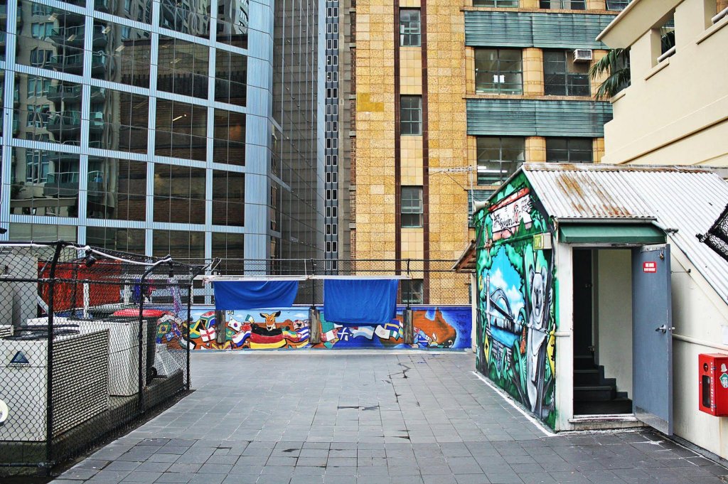 Фото Maze Backpackers