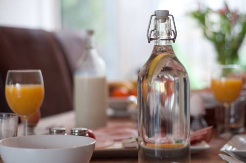 Фото Minties, Floating Bed EN Breakfast