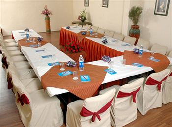 Фото Hotel Piccadily Raipur