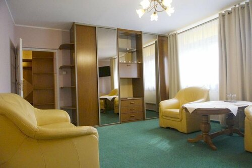 Гостиница Hotel Unibus в Бельск-Подляски