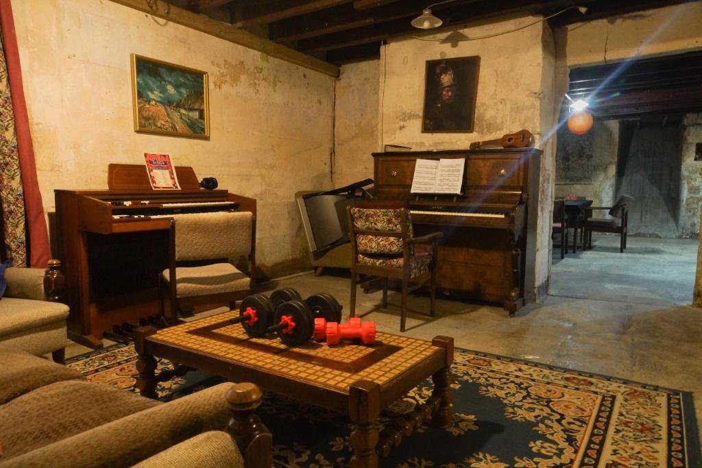 Фото Empire Hotel Backpackers