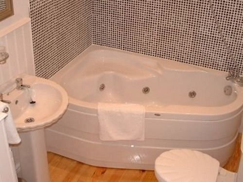 Фото Clarmont Guest House