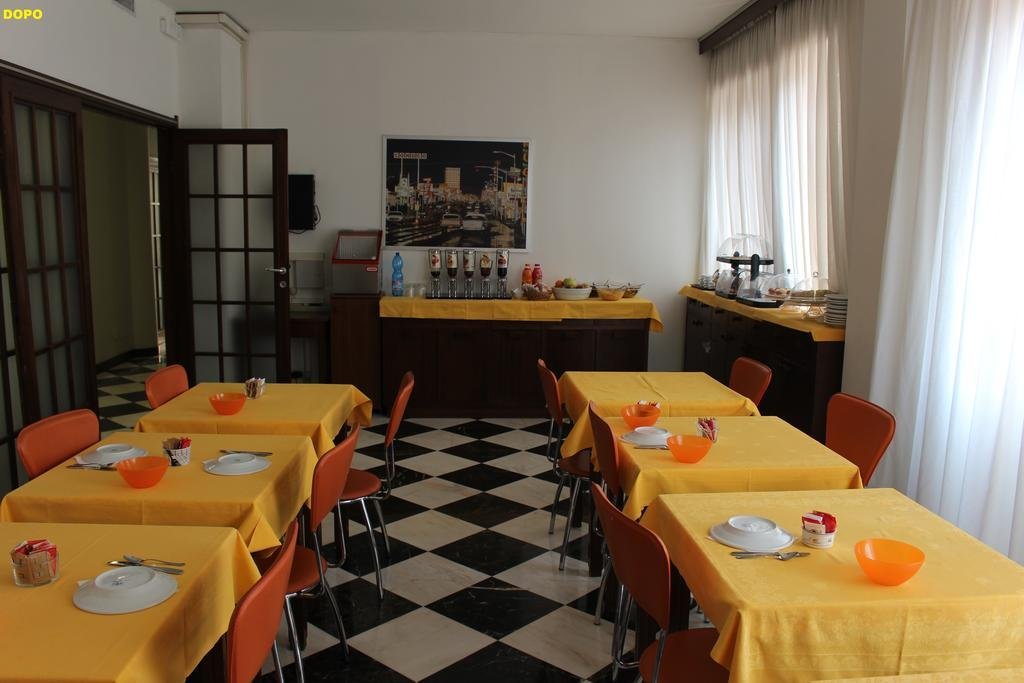 Фото Hotel Fiesta