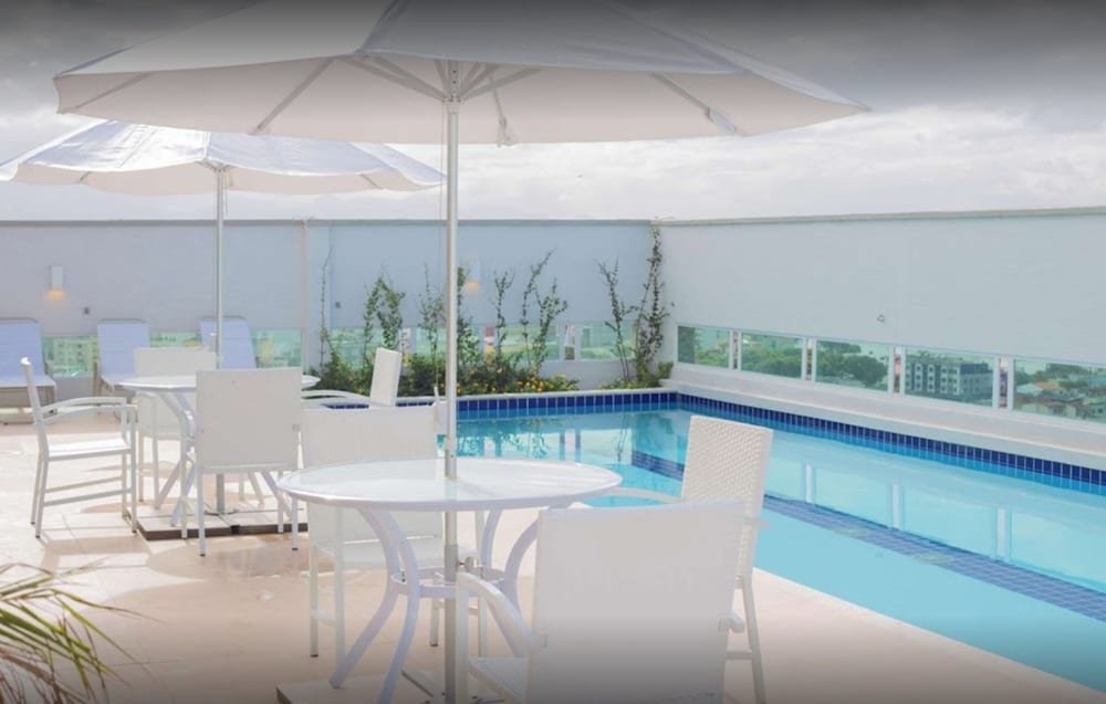 Фото Ramada by Wyndham Macae Hotel & Suites