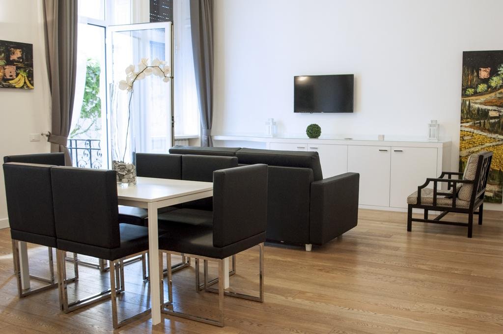 Фото Lhp Suite Napoli - Parco Margherita