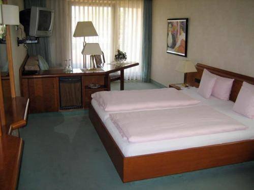 Фото Hotel Am Kurpark