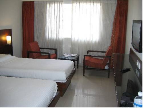 Фото отеля 2