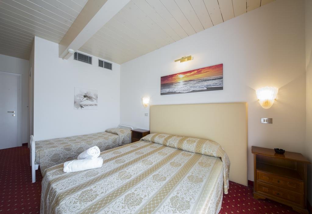 Фото Hotel Alexander