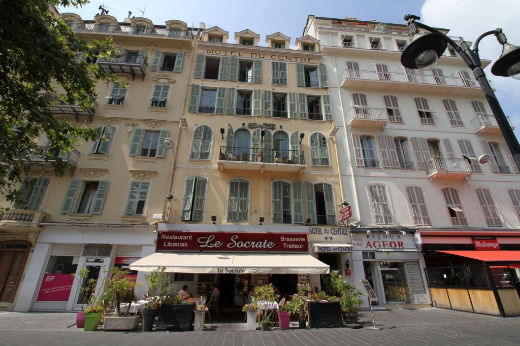 Фото Hotel Du Centre un hotel Ammi 