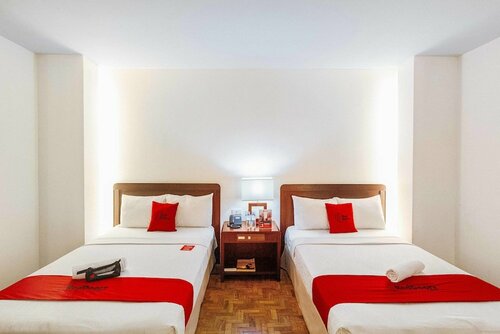 Гостиница RedDoorz Plus near Mango Avenue Cebu в Себу