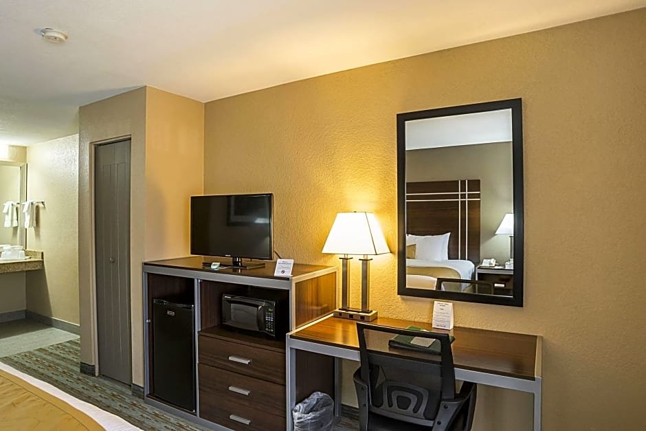 Фото Quality Inn Phoenix North I-17