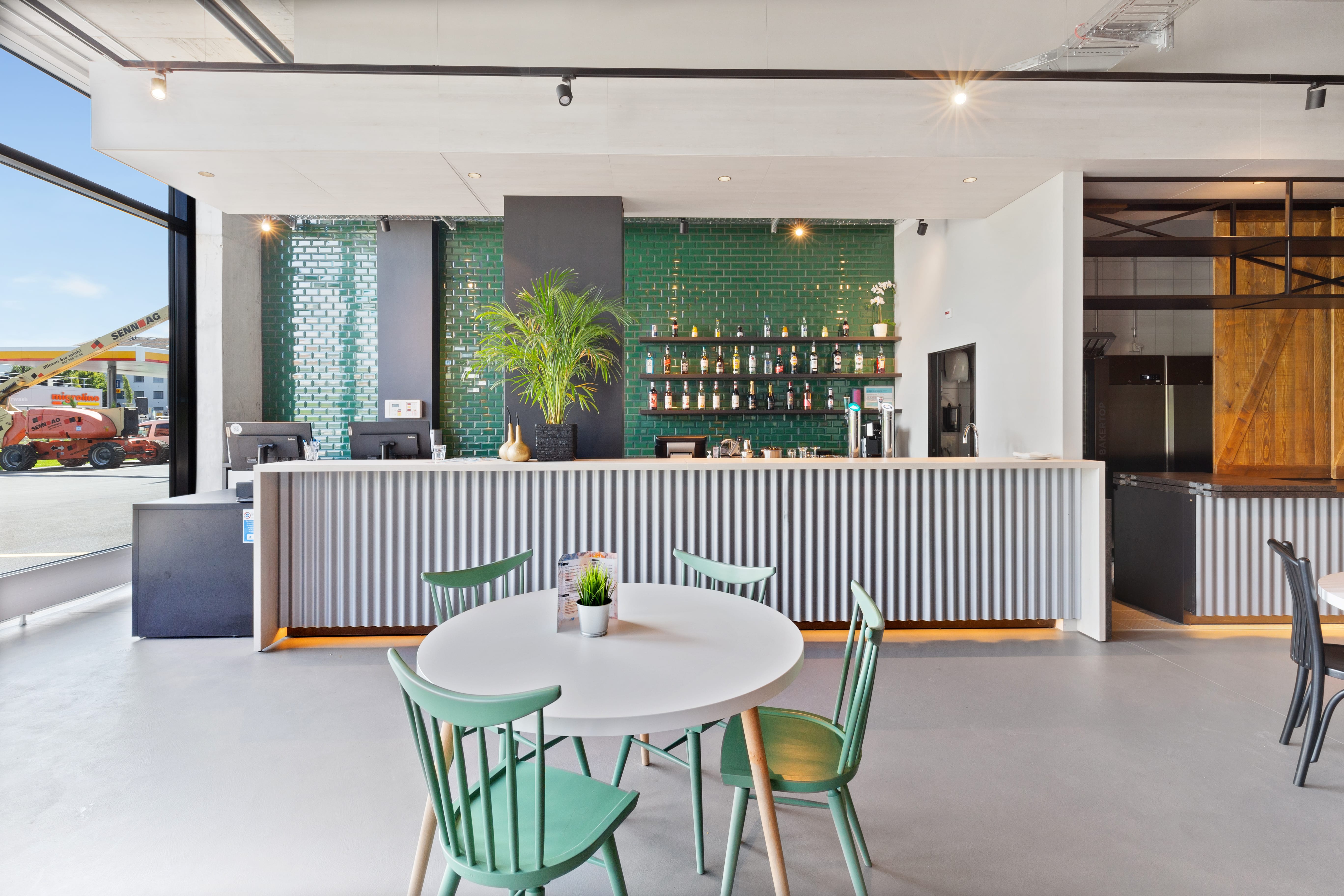 Фото B&b Hotel Oftringen