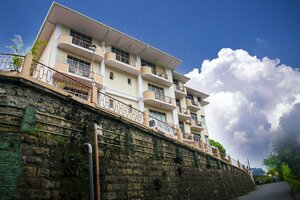 отель Hotel Lakefield