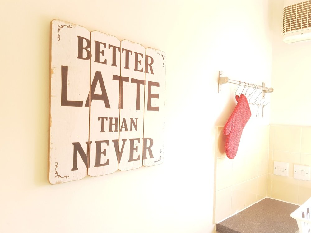 Фото Vokes House - Oceana Serviced Accommodation