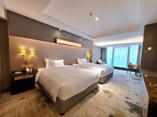 Фото Mercure Chongqing Downtown