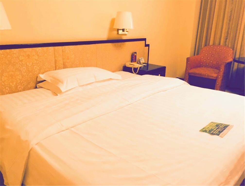 Фото Dalian Royal Hotel