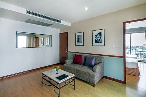 Фото Evergreen Place Siam by UHG