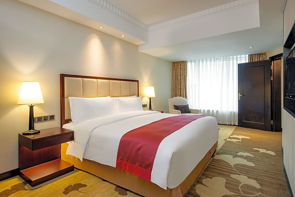 Фото Holiday Inn Chengdu Century City-Westtower