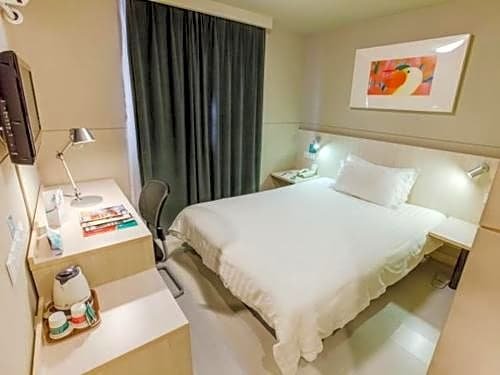 Фото Jinjiang Inn Shanghai Maotai Road Branch