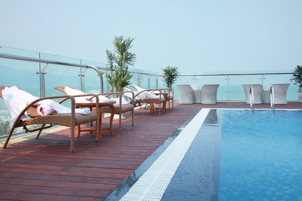 Фото Serene Beach Hotel Danang