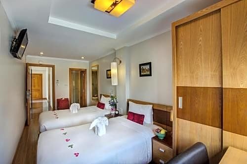 Фото Halley Hostel & SPA Hanoi